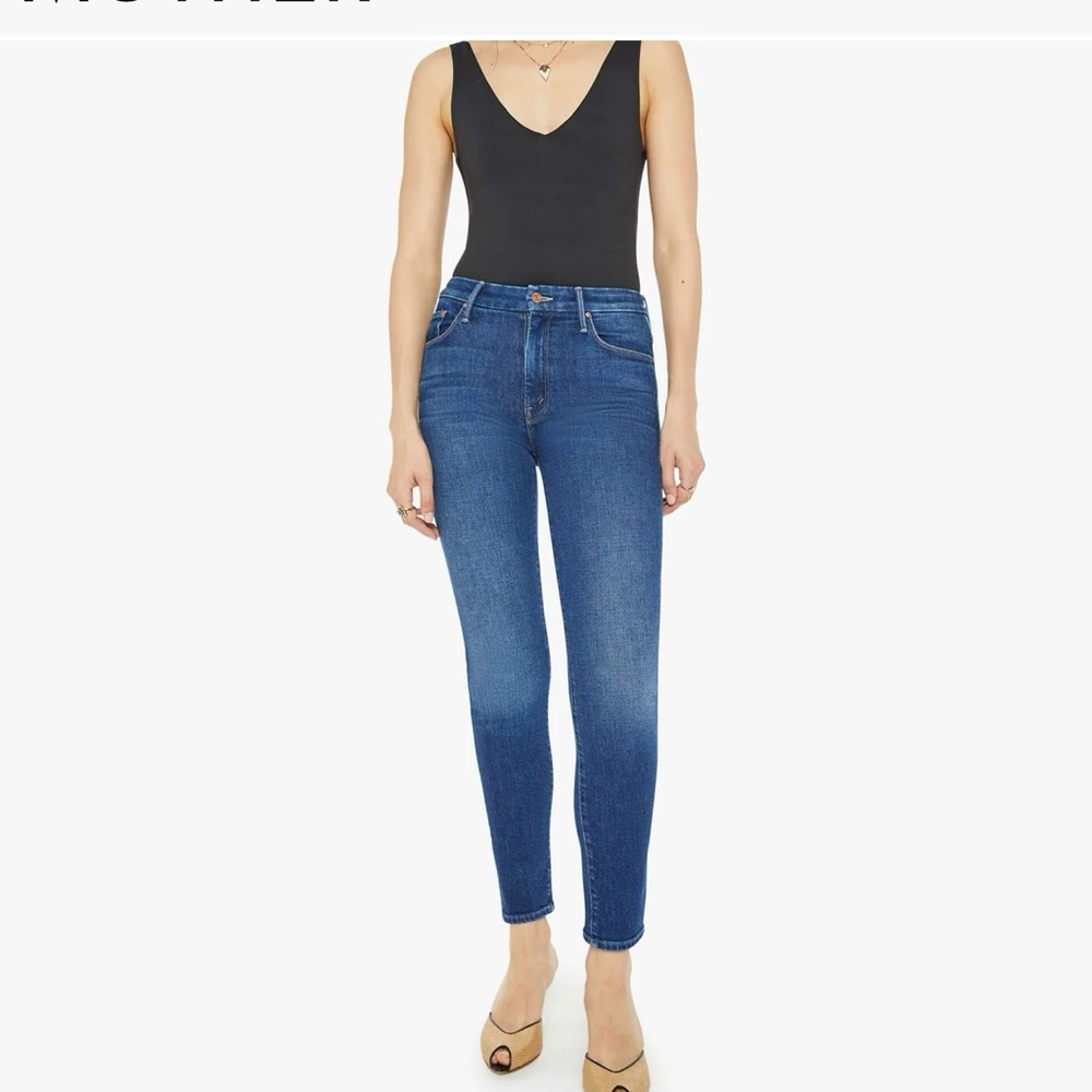 Mother High Waisted Looker Jeans - Picture 5 of 8